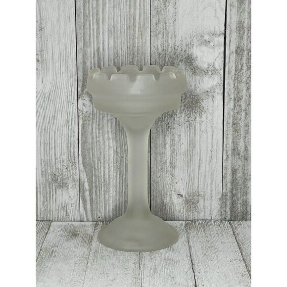Vintage Party Lite Castle Turret Style Frosted Glass Candle Holder - Picture 1 of 6